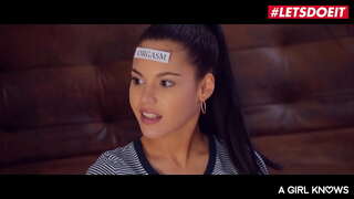 #LETSDOEIT - Модел Сицилије, Аполлониа и Катана - АЗИАТКА ПОКУША ЛЕЗБЕЈСКУ СЕКС СА СВОЈИМ ДЕВОЈКАМА