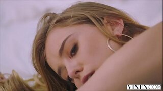 VIXEN Modelis Ir Apbrīnojamo Savvaļas Sekss Ar Priekšnieku VIXEN Modelis Ir Apbrīnojamo Savvaļas Sekss Ar Priekšnieku